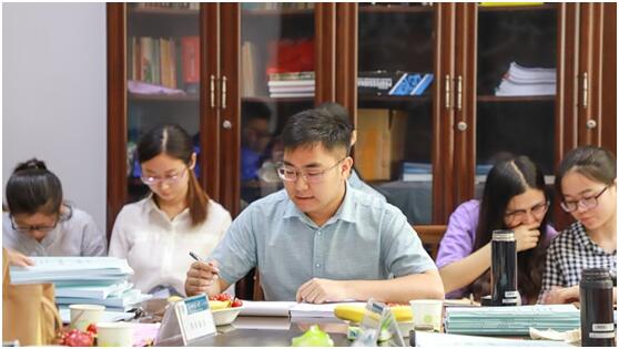 刘扬 出版社编辑 与工作相知 乐在其中 研究生院